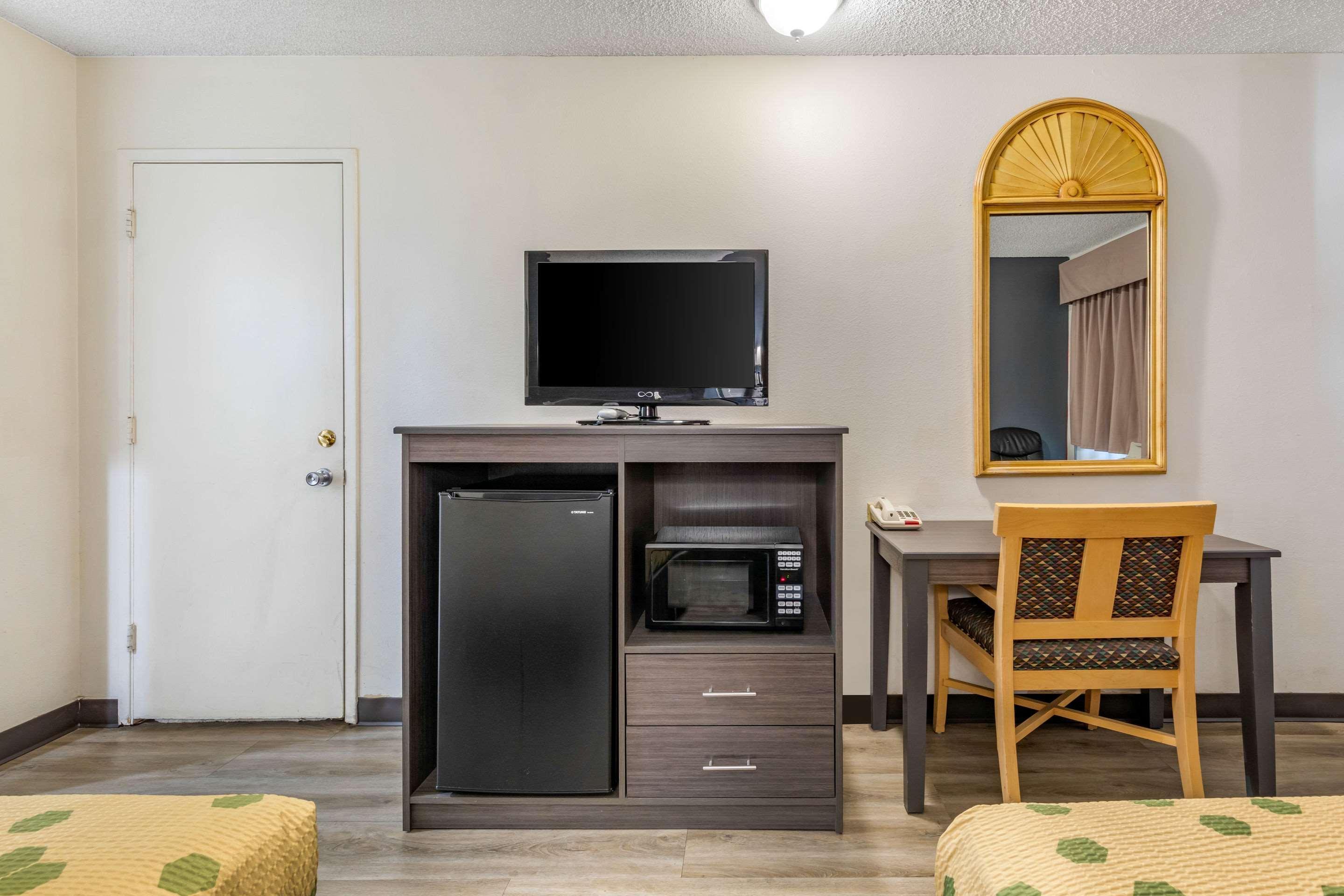 Econo Lodge On Historic Route 66 Barstow Dış mekan fotoğraf