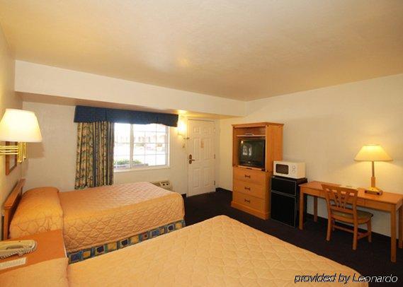 Econo Lodge On Historic Route 66 Barstow Oda fotoğraf