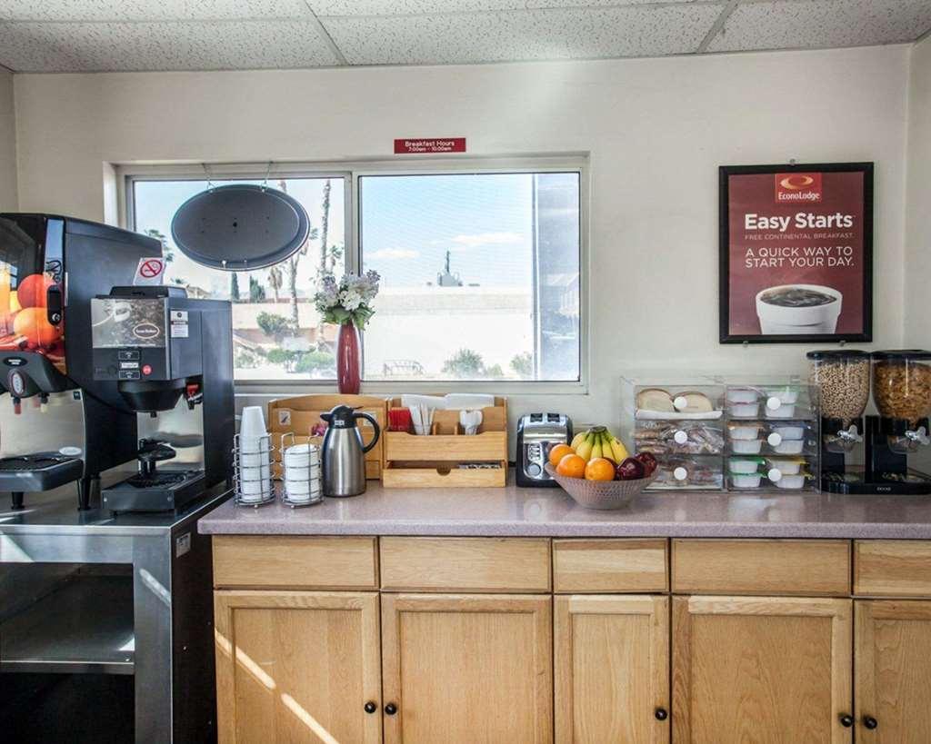 Econo Lodge On Historic Route 66 Barstow Restoran fotoğraf