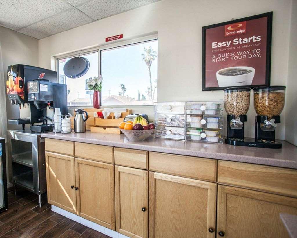 Econo Lodge On Historic Route 66 Barstow Restoran fotoğraf